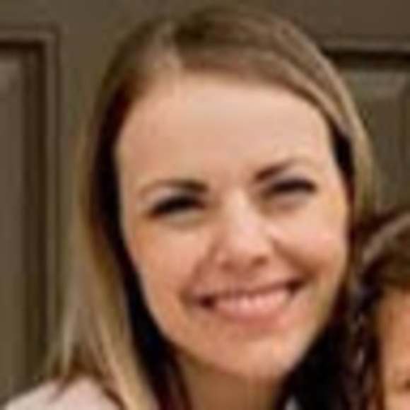 Meet your Posher, Courtney - Picture 1 of 1